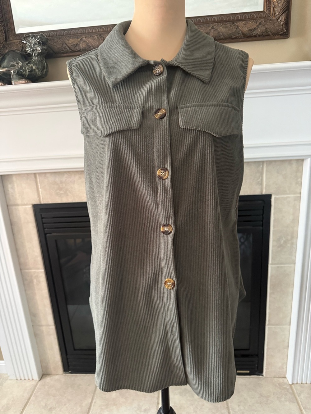 New Women's XL Corduroy Button Up Vest Olive Green